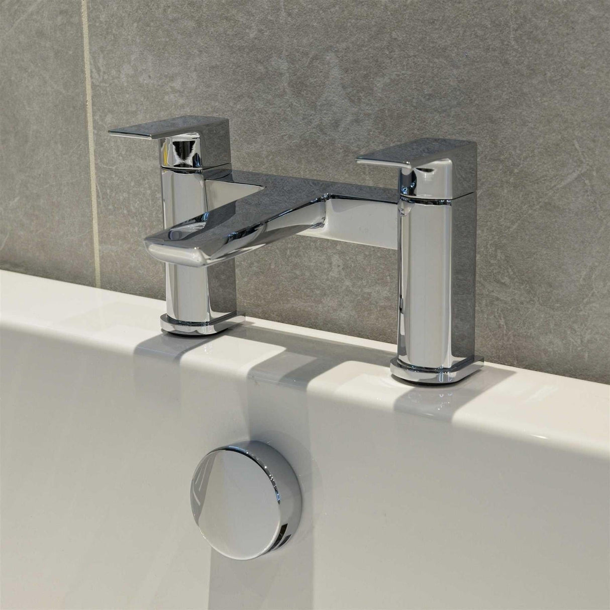 Aquarius Bathrooms Bath Mixer Chrome Aquarius Arc Bath Filler Mixer Tap