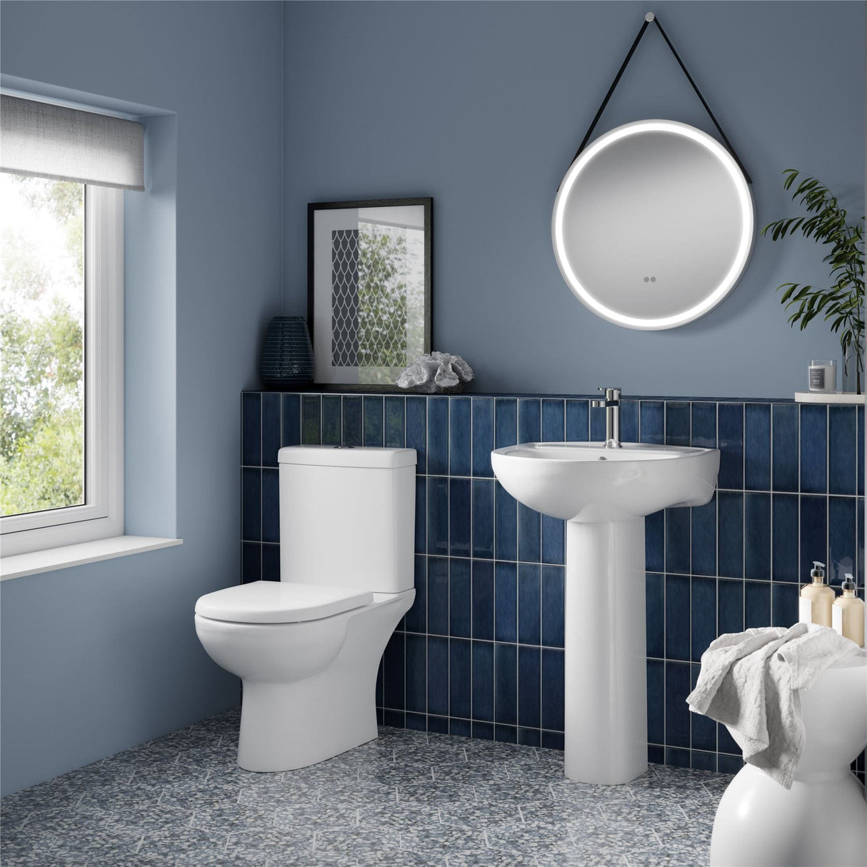 Aquarius Bathrooms Pedestal Basin Aquarius Cove/Essence 550mm 1 Tap Hole Basin with Full Pedestal