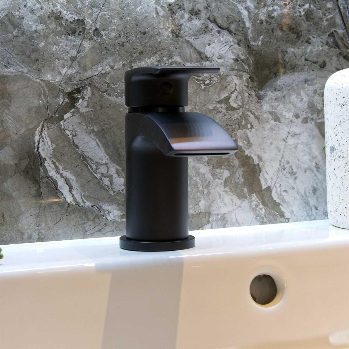 Aquarius Bathrooms Mono Basin Tap Matt Black Aquarius Arc Mini Mono Basin Mixer Tap with Waste