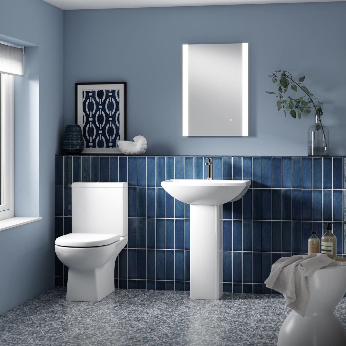 Aquarius Bathrooms Pedestal Basin Aquarius Paragon 600mm 1 Tap Hole Basin with Full Pedestal