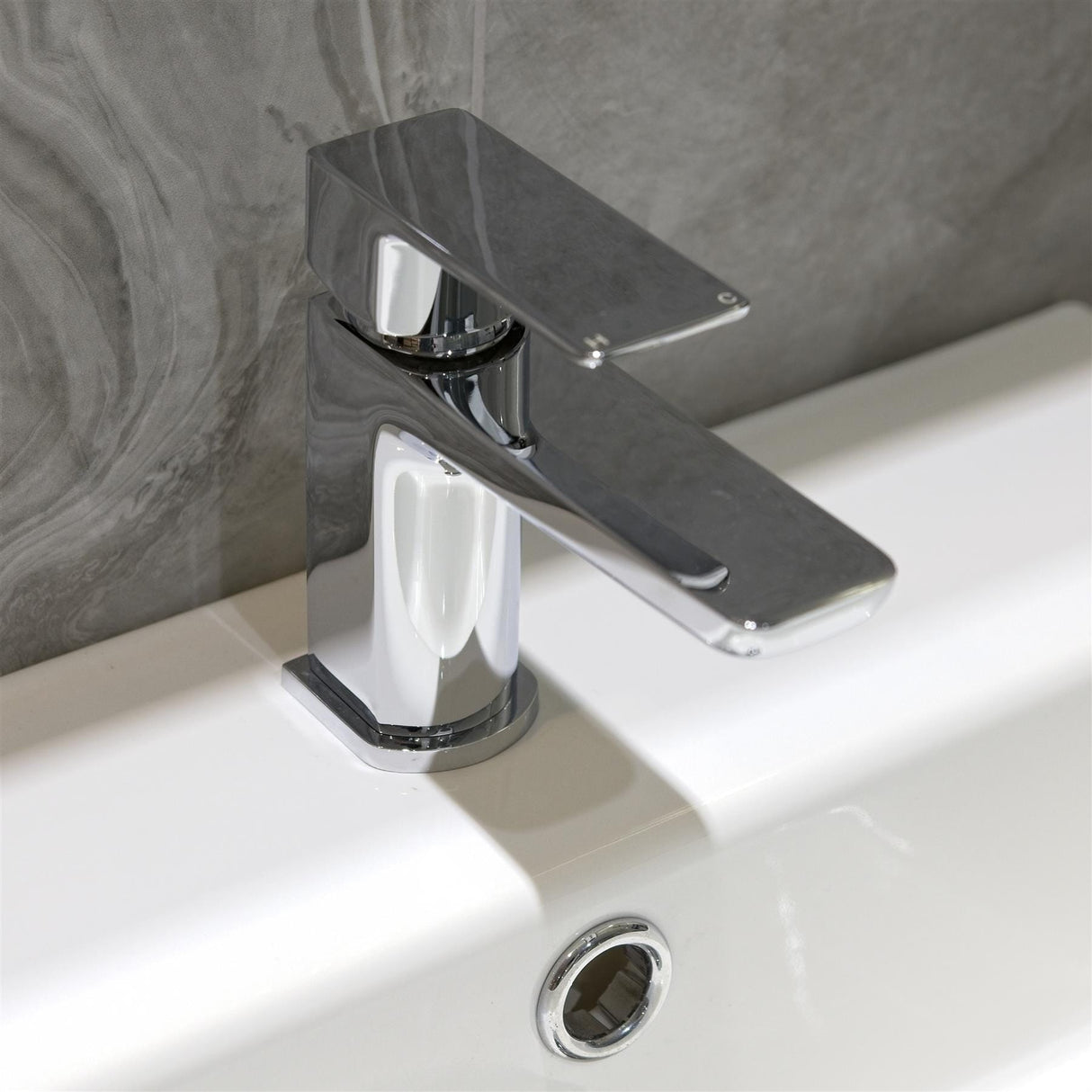 Aquarius Bathrooms Cloakroom Tap Aquarius Hydro Mini Mono Basin Mixer Tap with Waste