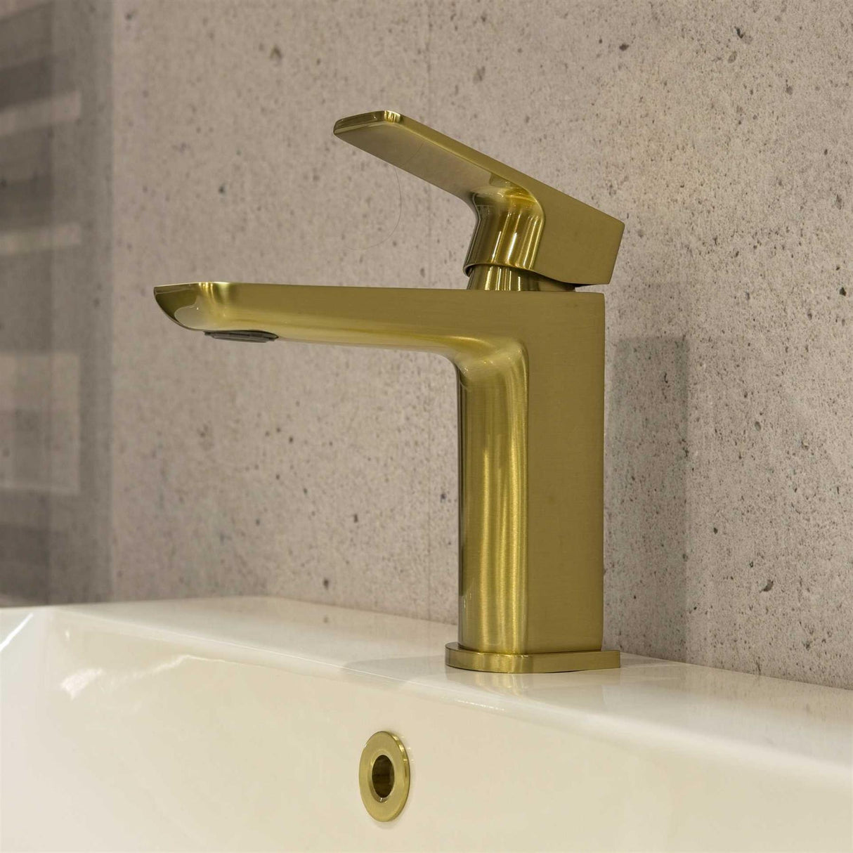 Aquarius Hydro Mono Basin Mixer Tap with Waste